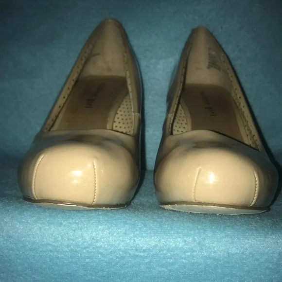 MADDEN GIRL “Getta” Nude vegan patten leather square closed toed heels SZ 7 - Picture 5 of 11